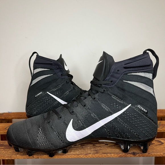 NEW Nike Vapor Untouchable 3 Elite Flyknit Mid Football Cleats Black Men’s 14 - Picture 10 of 11